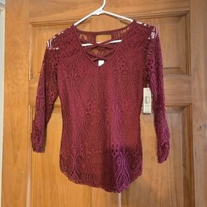 Criss cross Lace Top Maroon XS